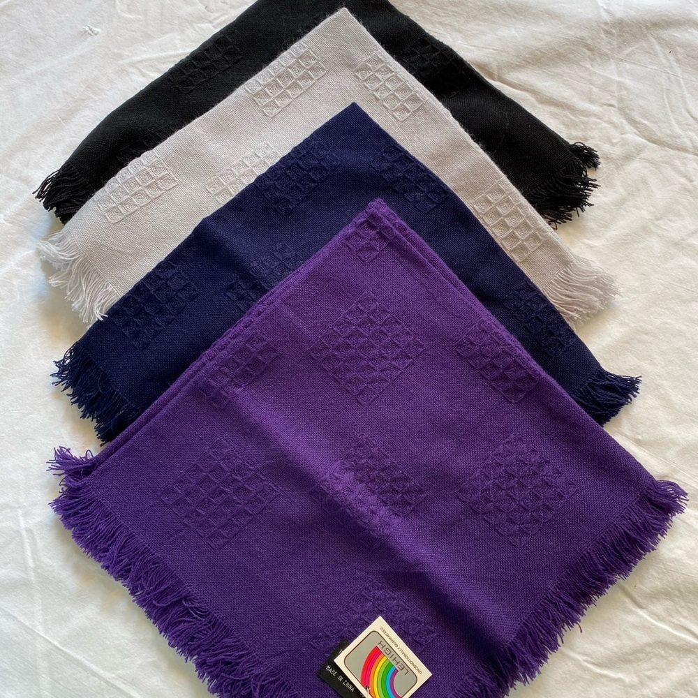 Vintage 26” square LEHIGH acrylic scarf- NOS. NWT